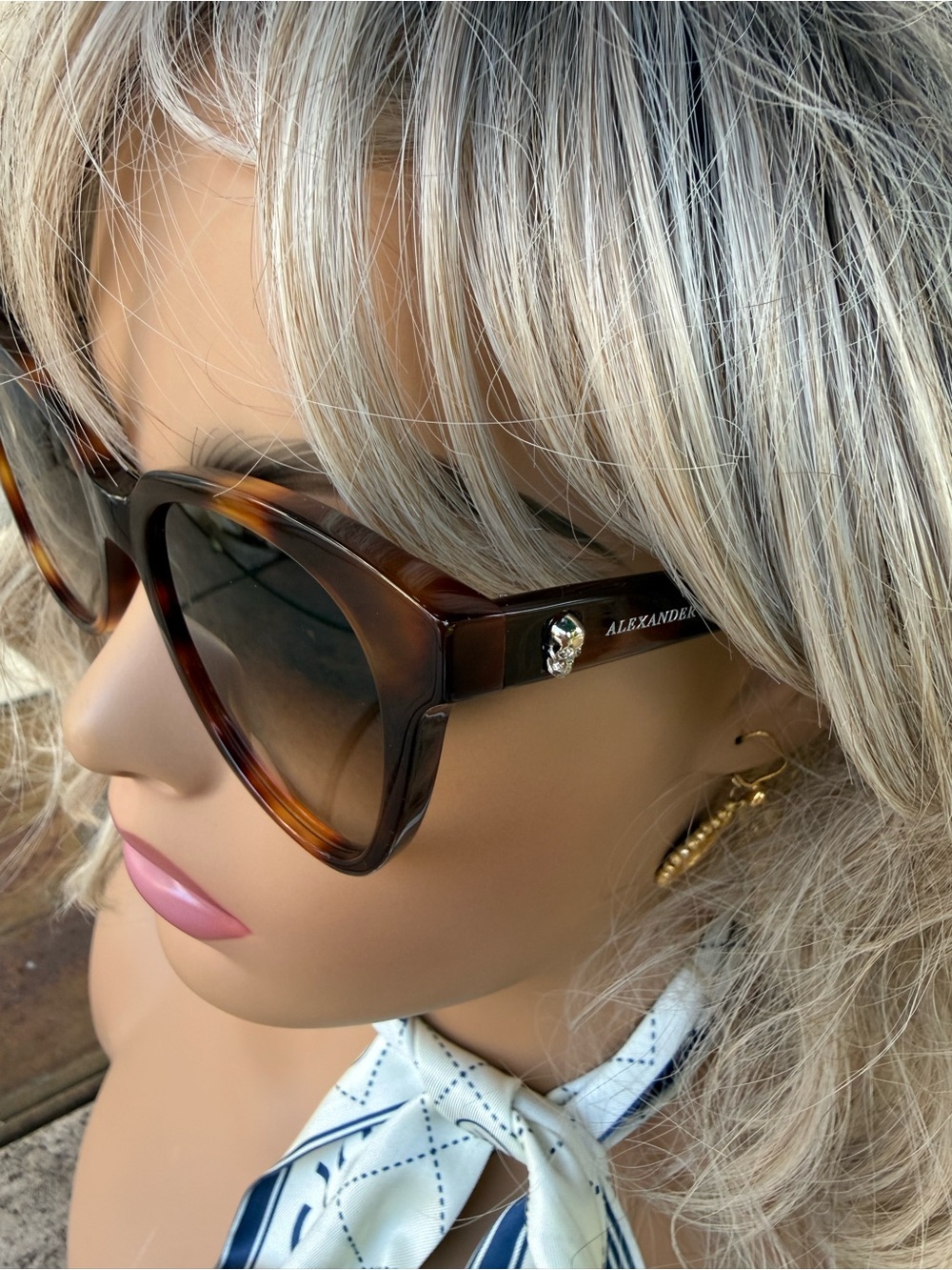 Alexander McQueen Women's Tortoiseshell Cat-Eye Sunglasses - Brown Gradient